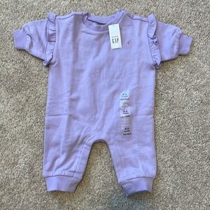 NWT Baby Gap Onesie 0-3 months